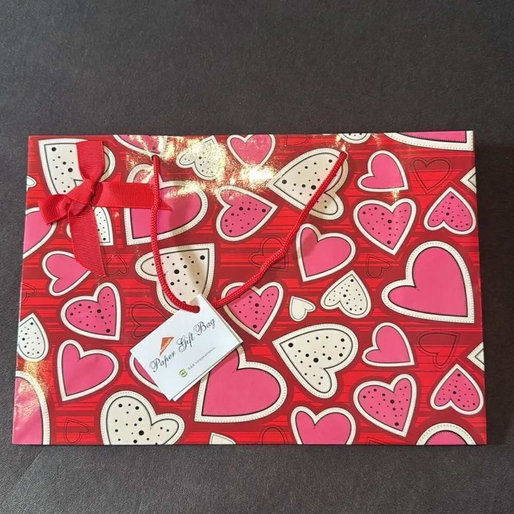N/A gift bag